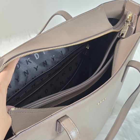 DKNY Taupe Bryant Park Leather Organizer Work Tote w/ Laptop Divider + Dust Bag - Picture 5 of 15